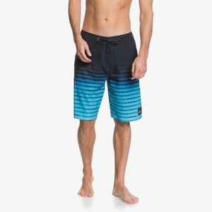 Quicksilver blue and black board shorts #surfing